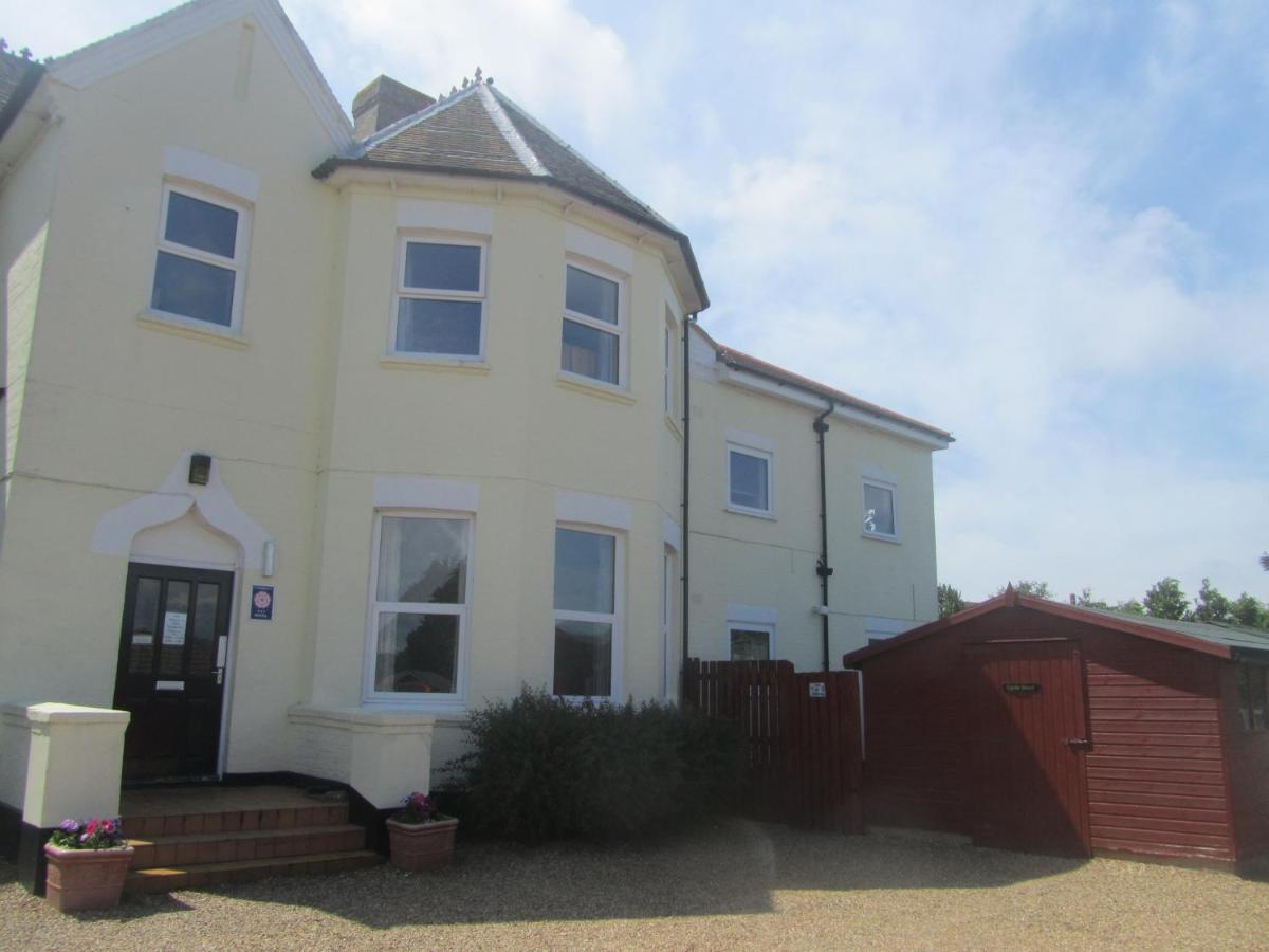 Totland Youth Hostel Exterior photo