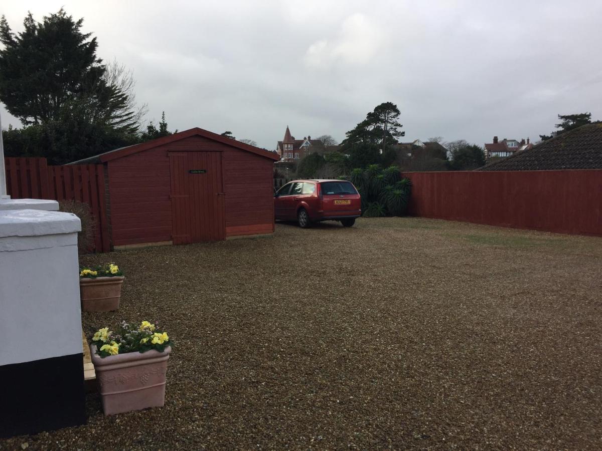 Totland Youth Hostel Exterior photo